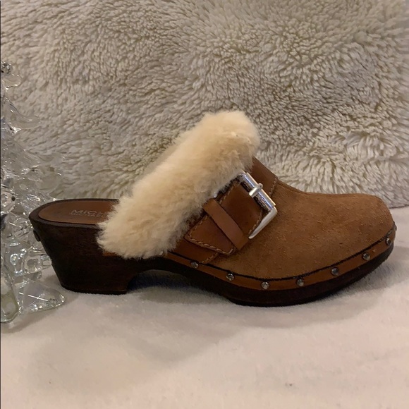 Michael Kors Clogs - Picture 5 of 9